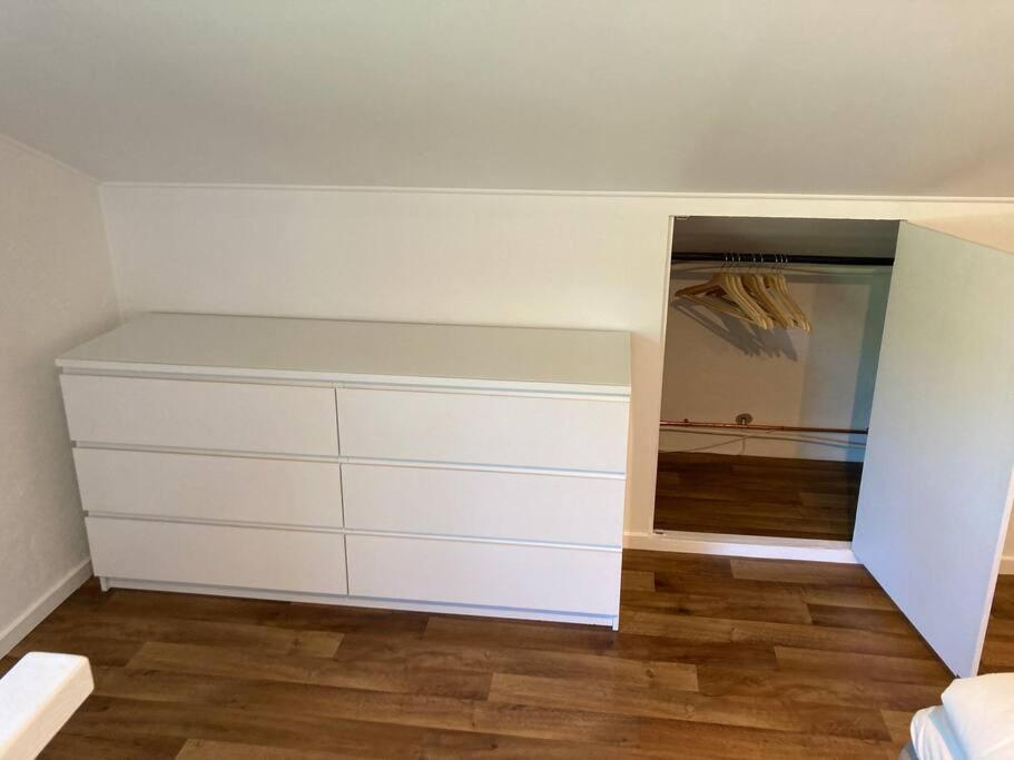 Apartamento Fin Laegenhet Mitt Pa Bjaerehalvoen Båstad Exterior foto