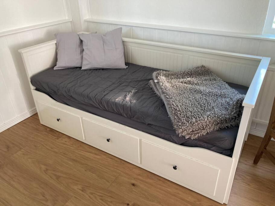 Apartamento Fin Laegenhet Mitt Pa Bjaerehalvoen Båstad Exterior foto
